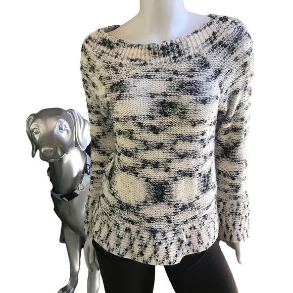 Nine West Acrylic Wool Black Cream Sweater with Buttoned Sleeves Women's Size M - Picture 1 of 7